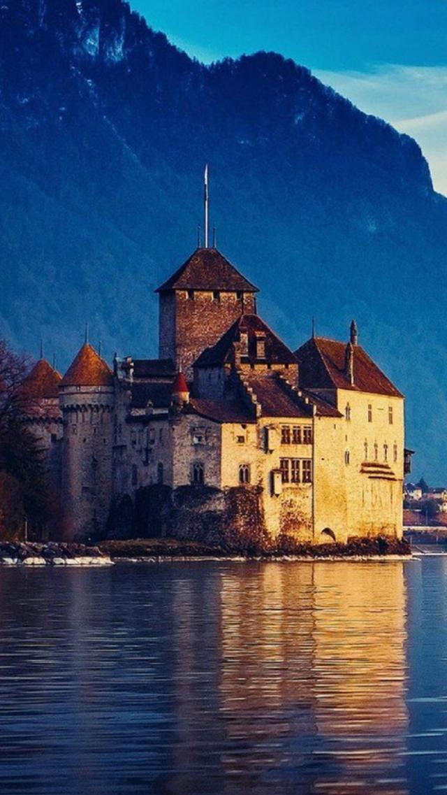 Château de Chillon: The Castle of Switzerland