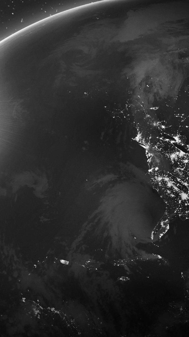 Earth(BlackandWhitePhoto)