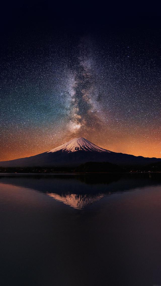 Starry Sky and Mount Fuji