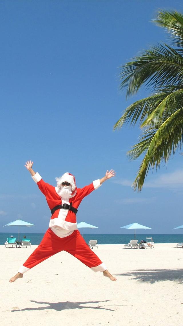 Santa Claus - Beach