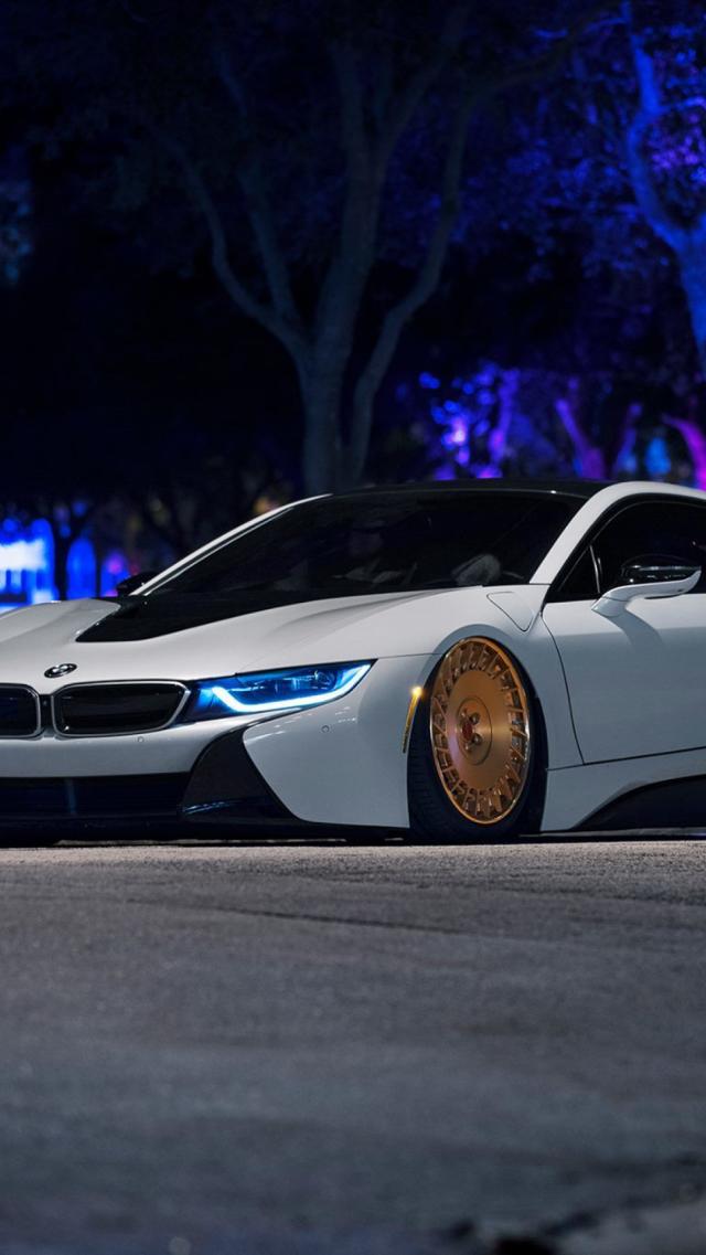 BMWi8