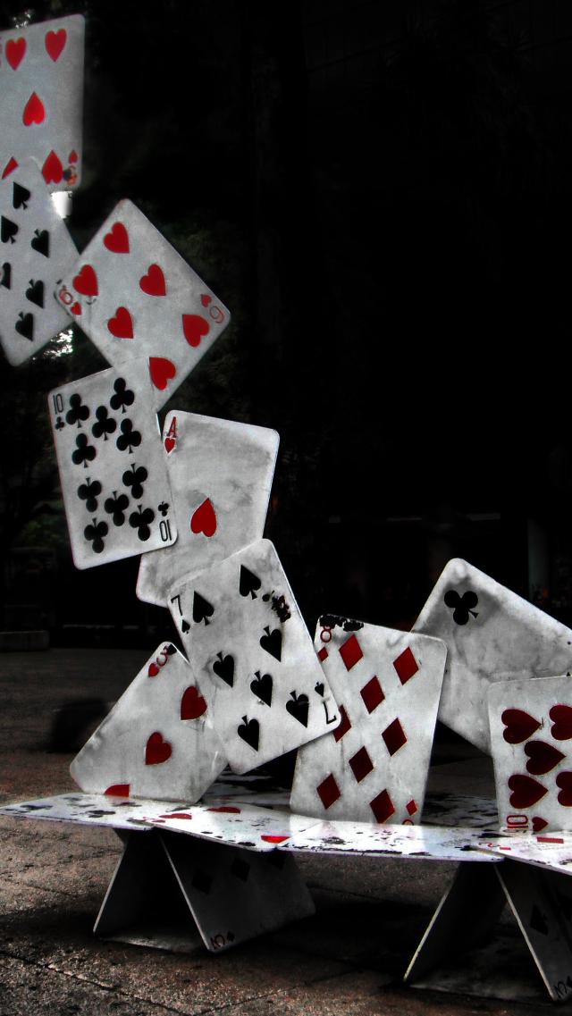 Collapsed Poker Pyramid