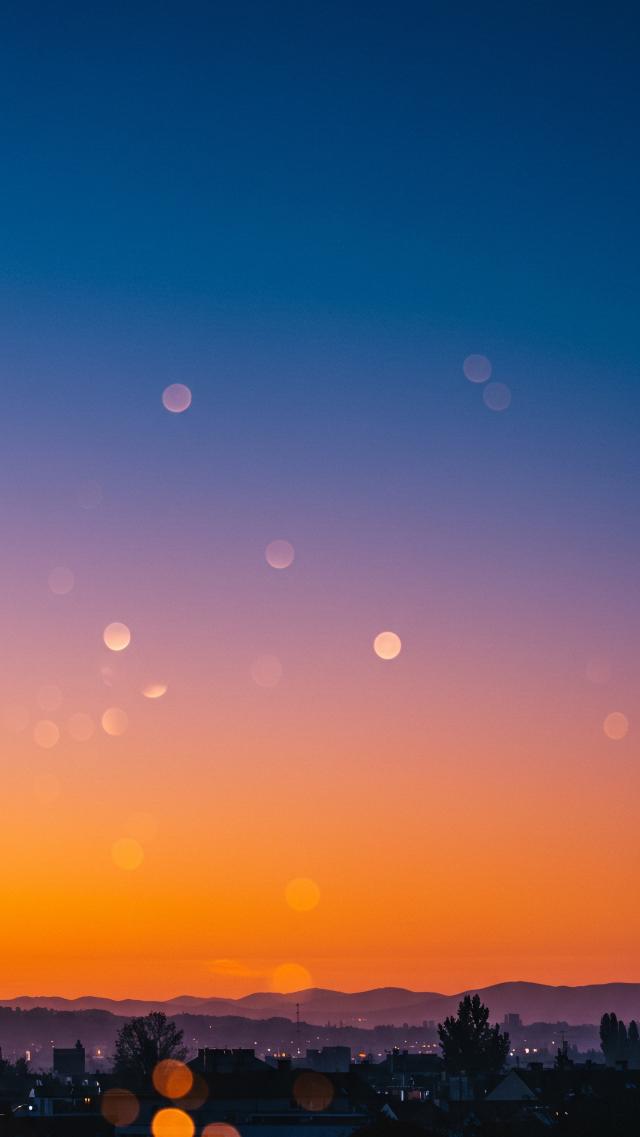 Gradient Sunset Glow