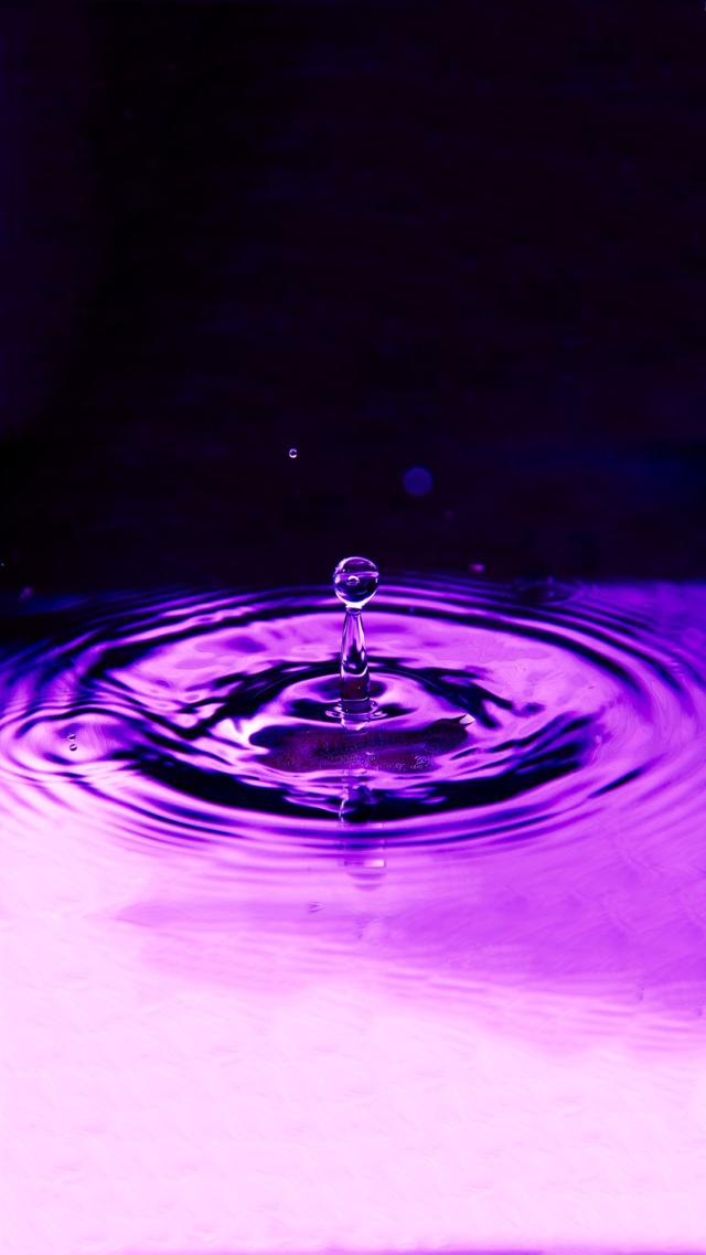 Fashionable Purple Water iPhone Wallpaper