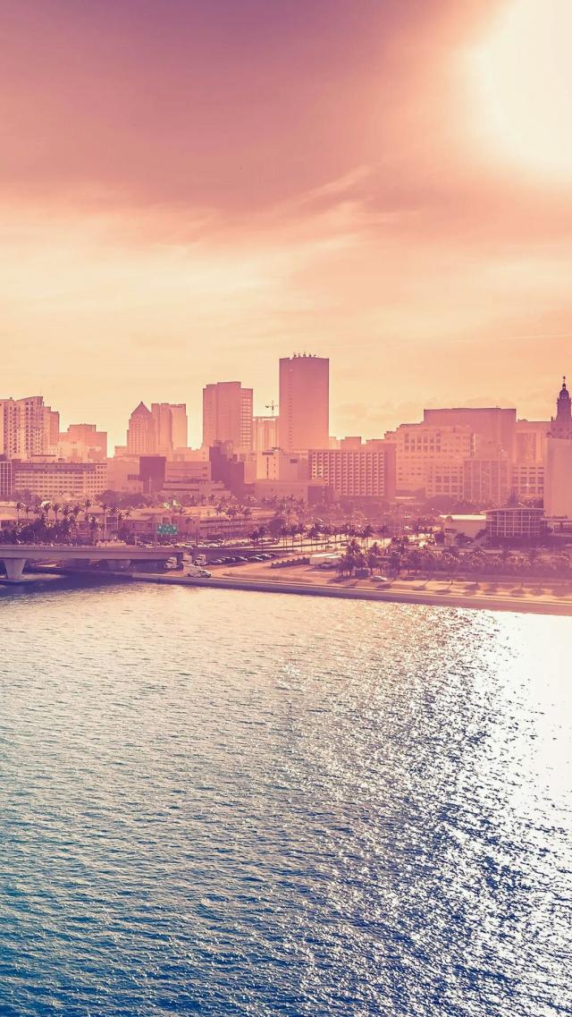 Streets in Brownish Hue