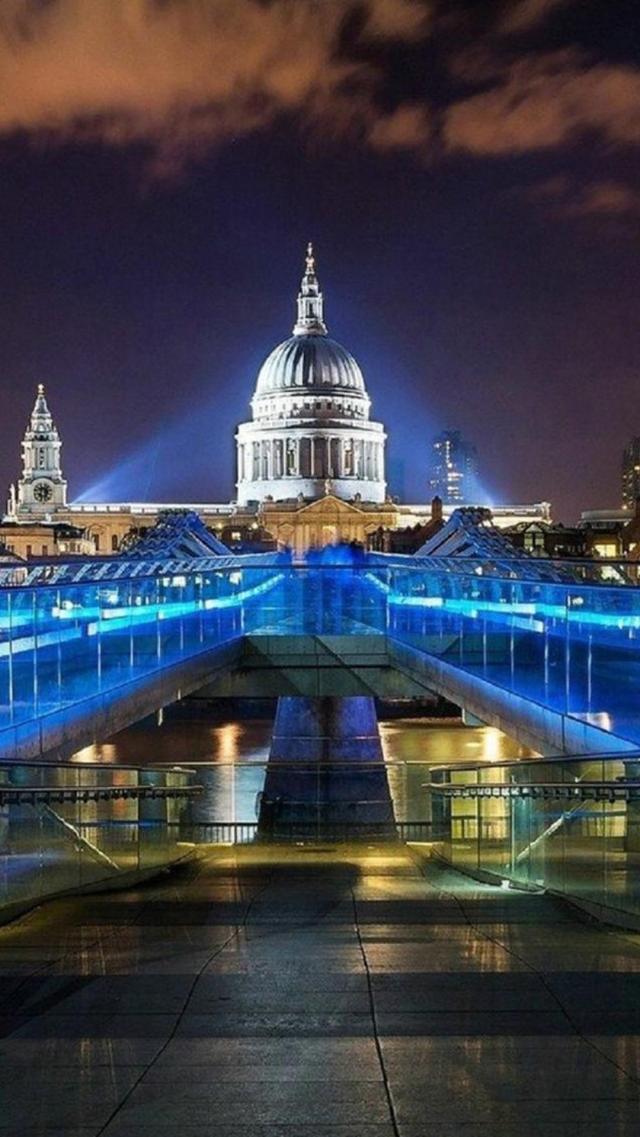 The Shining Millennium Bridge Under the Night Sky