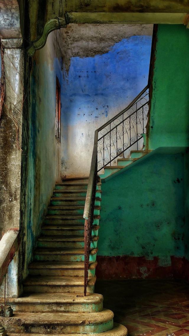 腐朽的洋馆 高清壁纸