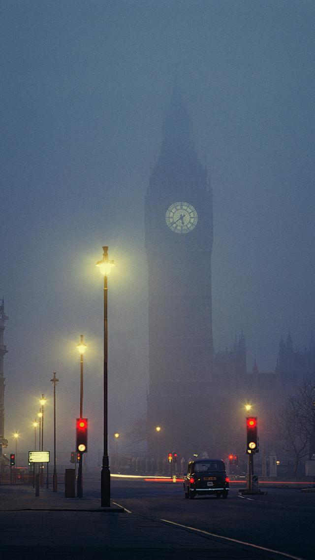 London, the City of Fog