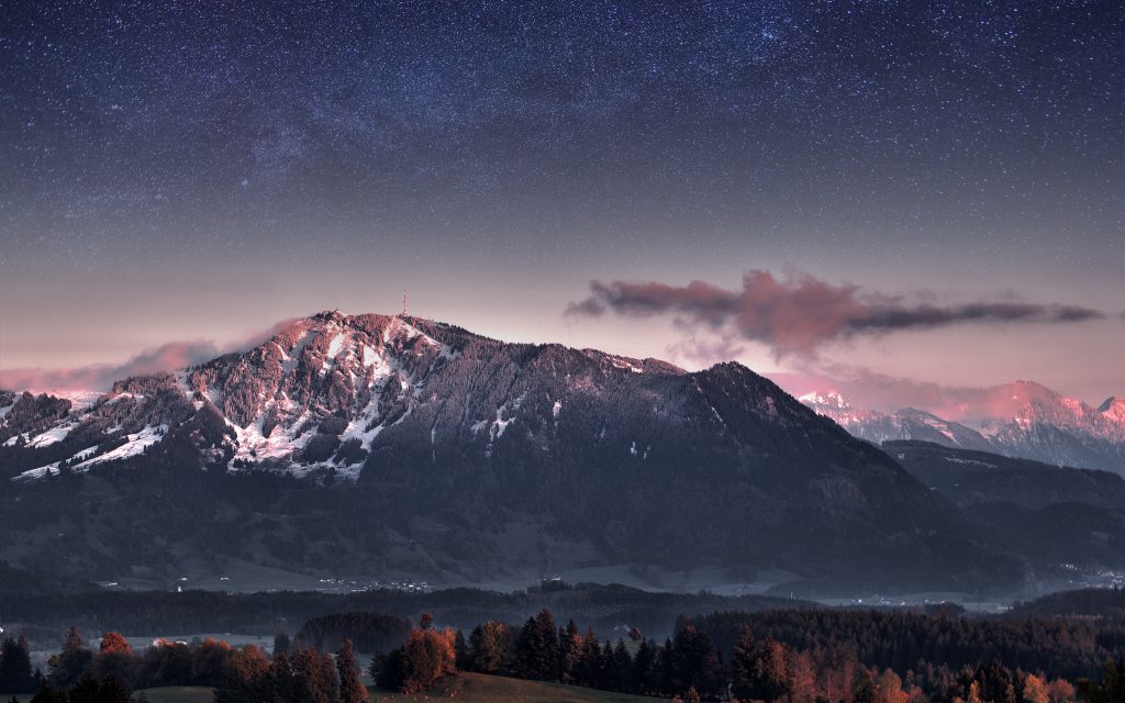 星空下的雪山