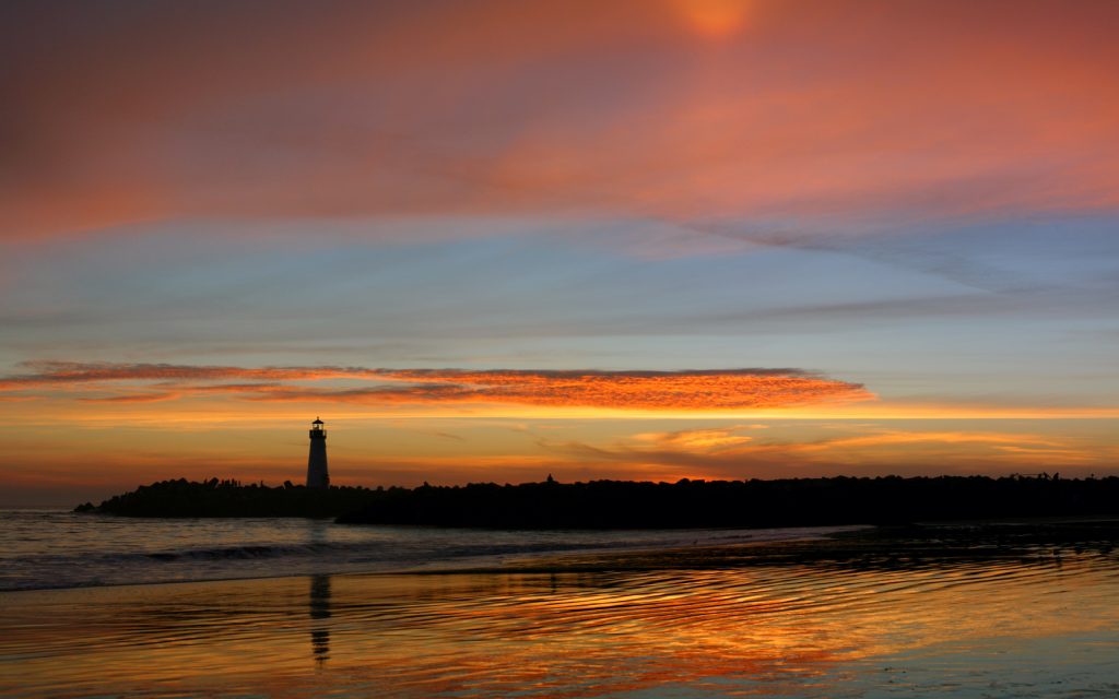 海景灯塔夕阳