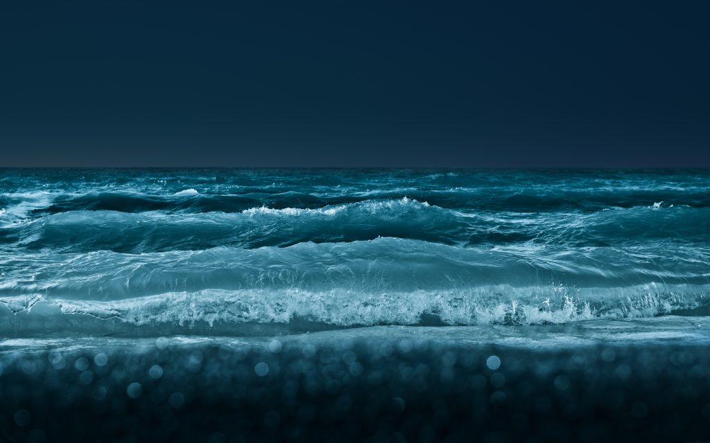 海浪夜景